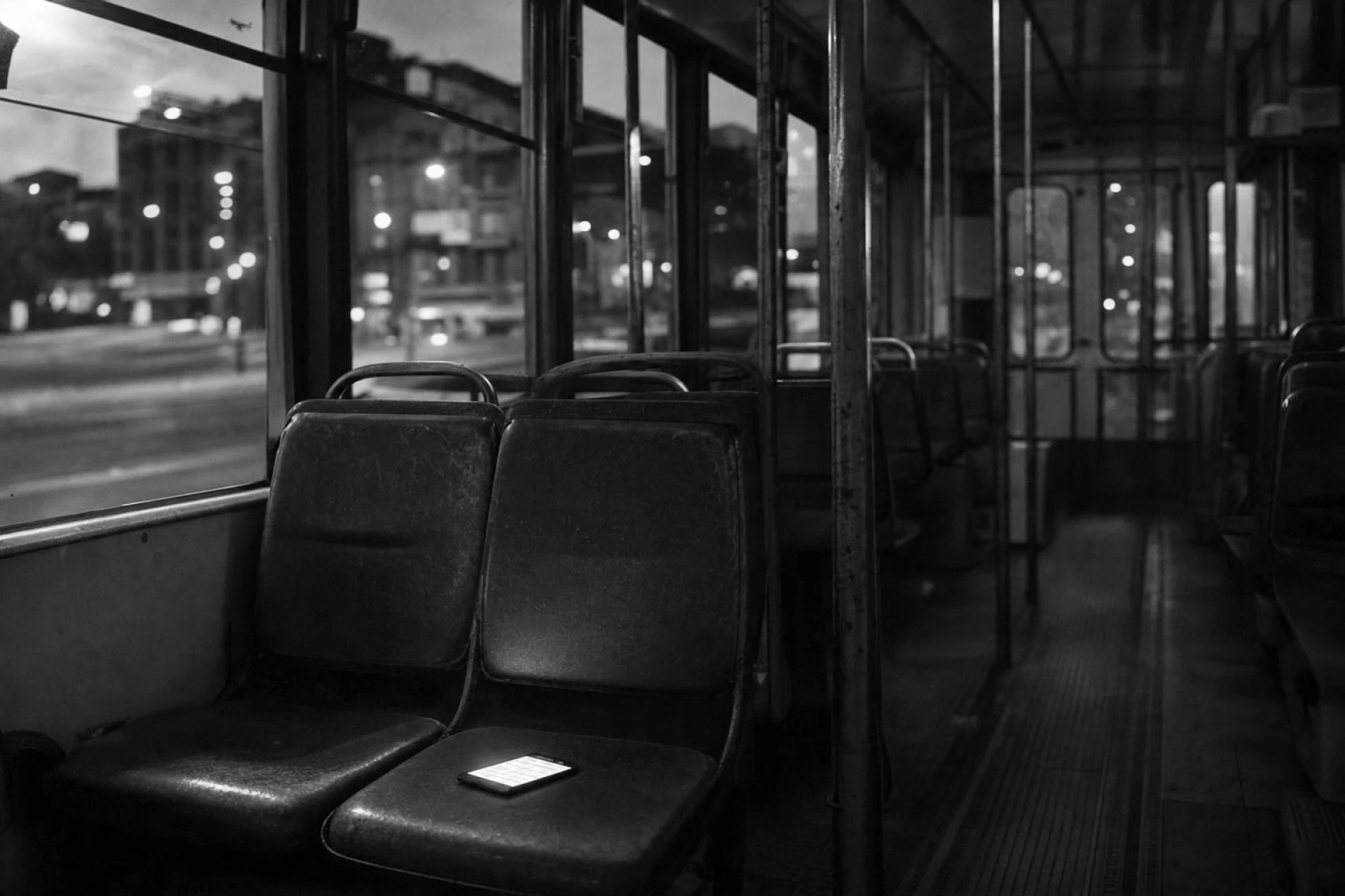Tramvaj, ve které ho naposledy někdo zaslechl. Ilustrační foto vytvořené AI.